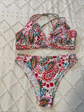 Colorful Paisley Printed Bikini Push Up V Neck Criss Cross Back Bathing Suit nwt